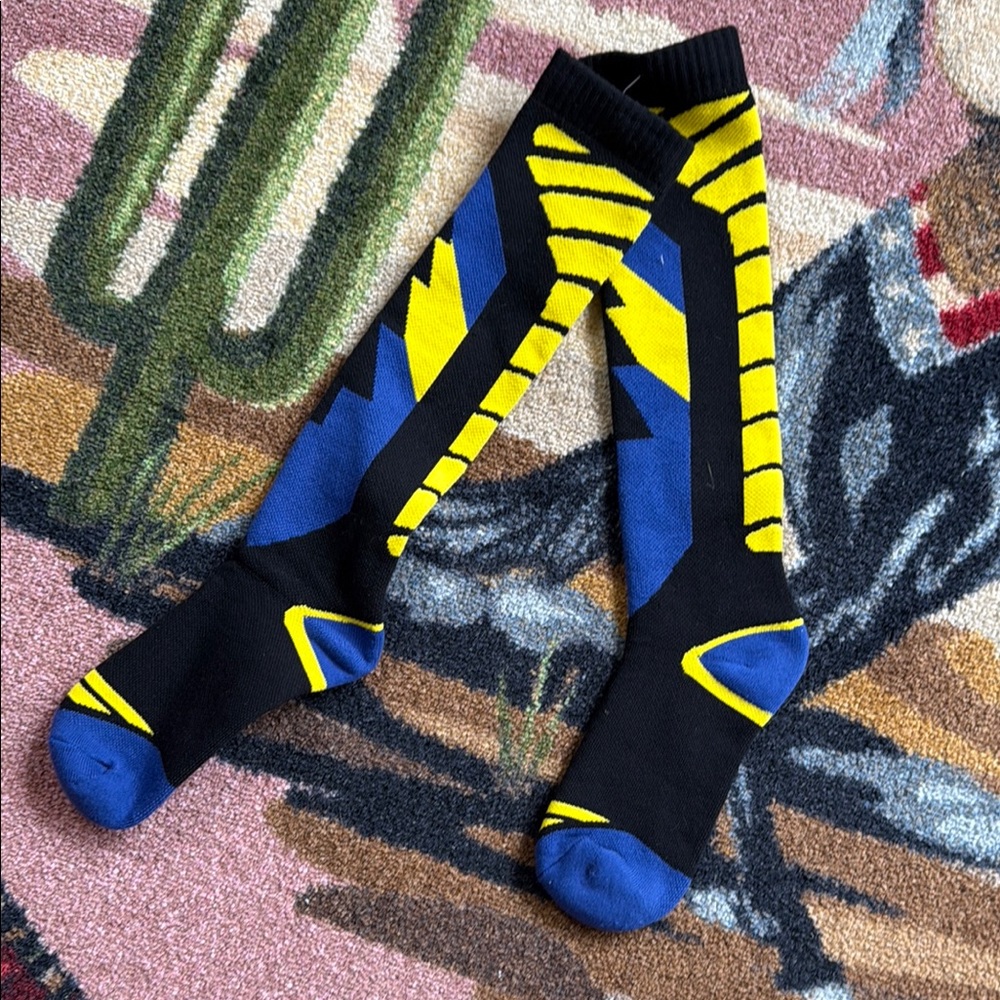 NWOT SNOWBOARD SOCKS